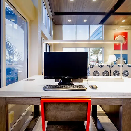 Holiday Inn Express Orange Beach - On The Beach By Ihg-3